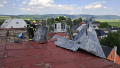 Bouřka utrhla střechu ze základní školy, hrozilo zřícení