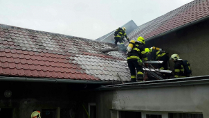 V Myslechovicích hořelo. Zasahovala policie i hasiči