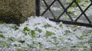 Pozor! Na Moravu míří další silné bouřky a krupobití