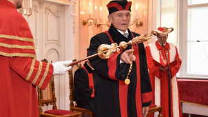 Lékařská fakulta má nového děkana, je jím Josef Zadražil