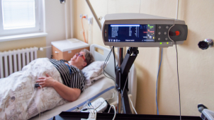 Spánková laboratoř ve fakultní nemocnici má nové přístroje