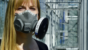 Regionální firma vyrábí filtry do masky pro zdravotníky