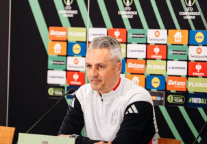 Jsme tu proto, abychom favoritovi postup zmařili, říká trenér Janotka