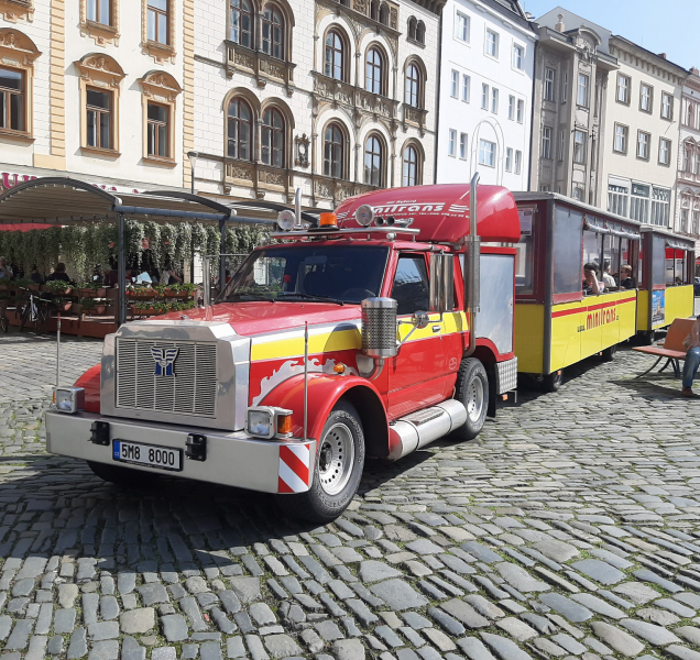 Turistický vláček dnes opět po roce vyjel z Horního náměstí