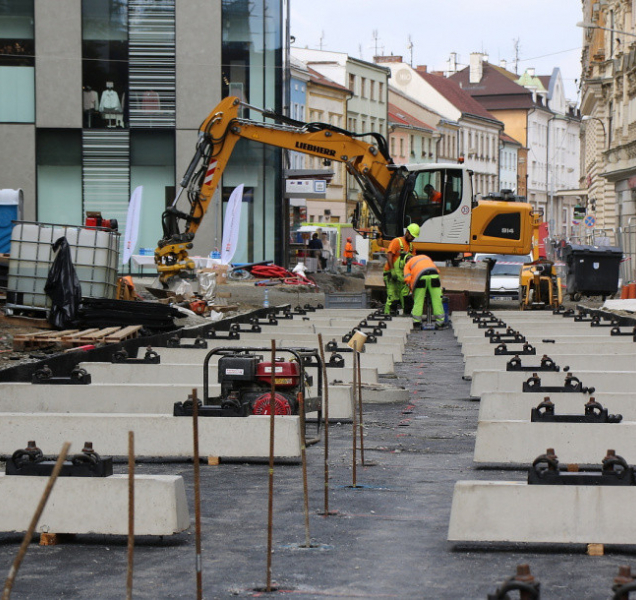 Rekonstrukce 8. května pokračuje podle plánu