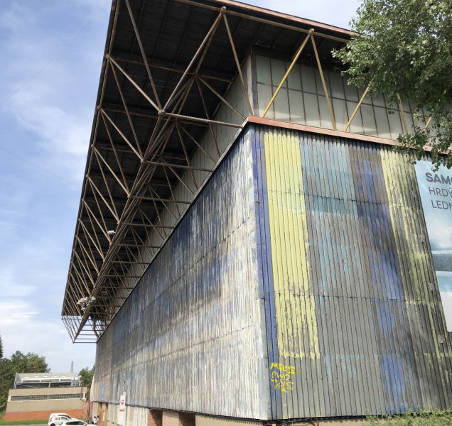 Rada města rozhodla o rekonstrukci střechy zimního stadionu
