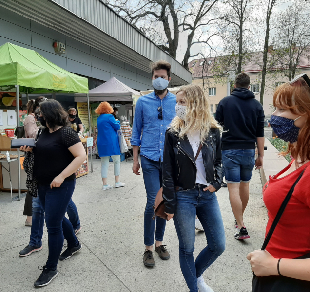 Vláda vyhlásila nouzový stav, platit začne v pondělí, bude 30 dnů