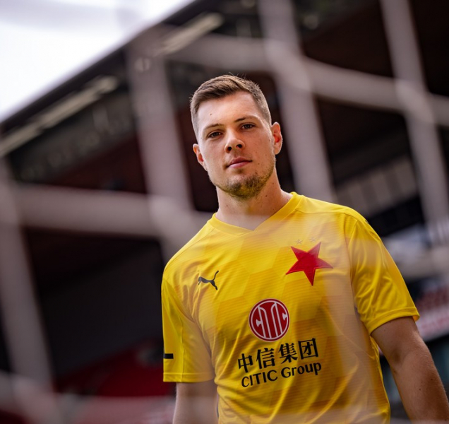 Brankář Mandous přestoupil z SK Sigma do Slavie