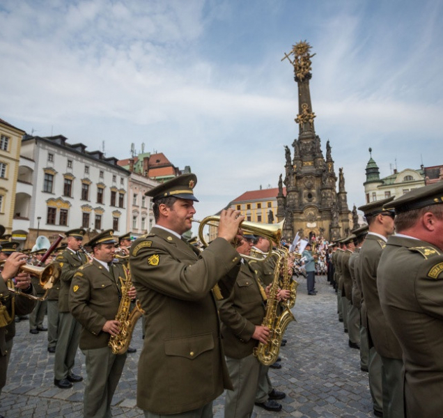 Hudba vojenských souborů rozezní centrum Olomouce