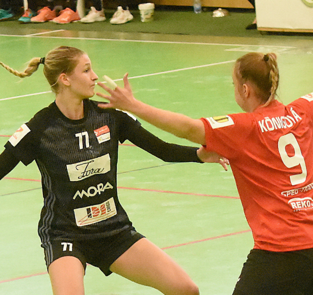 Házenkářky DHK Zora řádily v Porubě