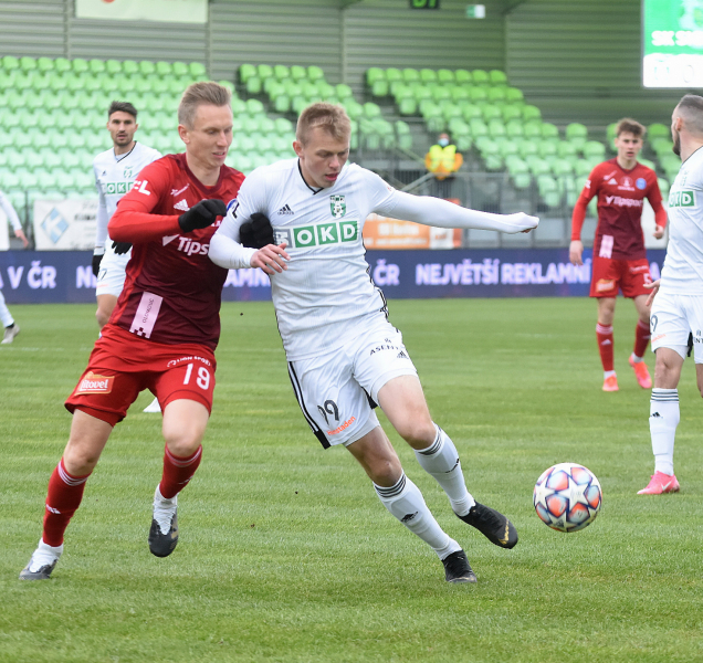 Obránce Radek Látal jde ze Sigmy do Boleslavi