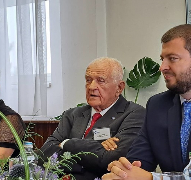 30 let na trhu! Přední výrobce léčivých látek FARMAK slaví jubileum