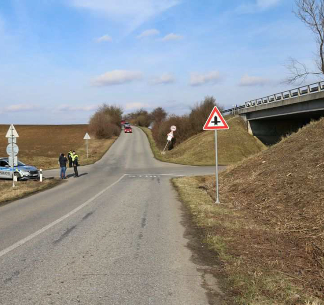 Policie prověřuje, kdo vyměnil dopravní značky. Následky mohly být tragické