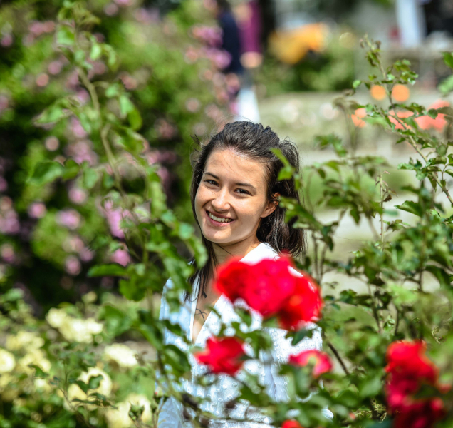 Vyznání růžím oslaví století první české odrůdy popínavých růží