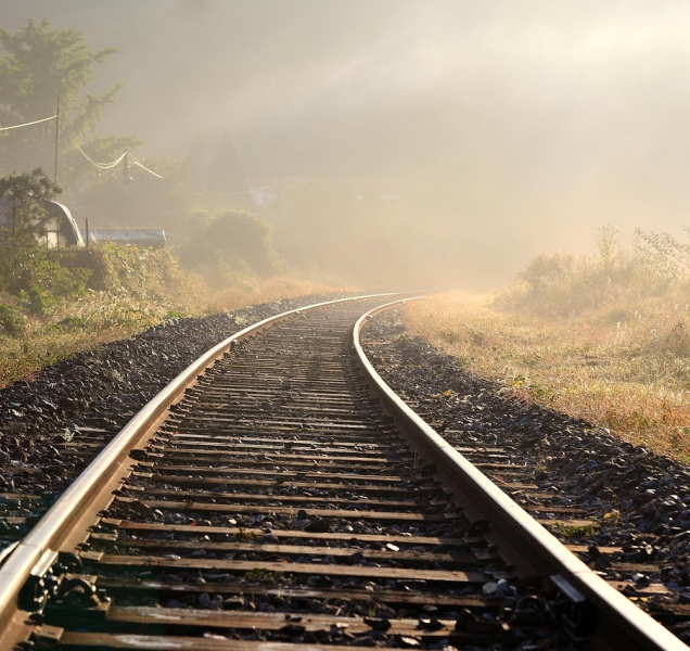 Člověk zemřel po srážce s vlakem