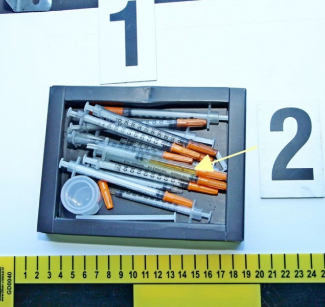 Dva prodejci pervitinu skončili v policejních celách