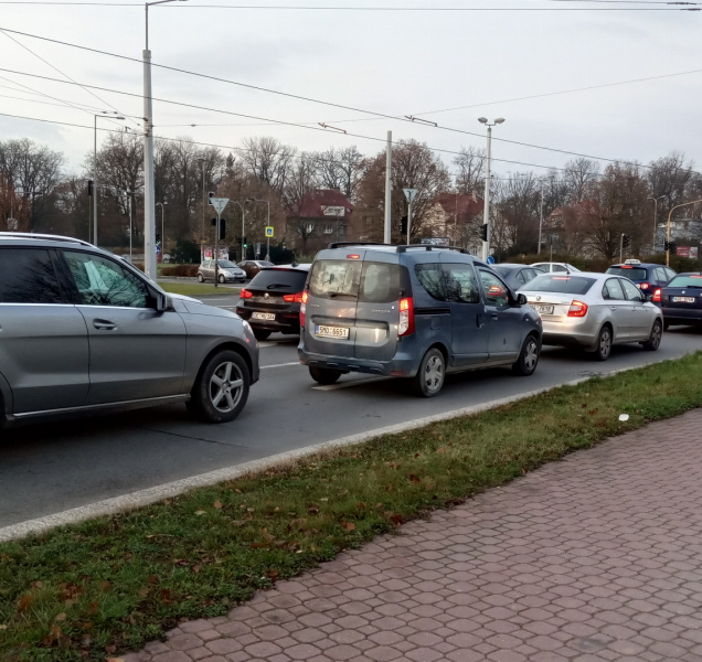 Situace na silnicích obyčejným Olomoučanům vadí