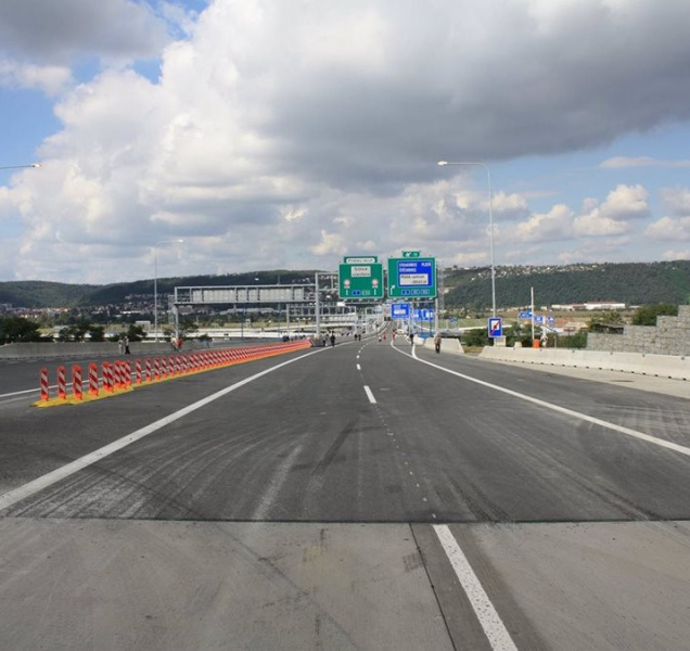 Pomůže k dostavění posledního úseku D1 nová PR agentura?