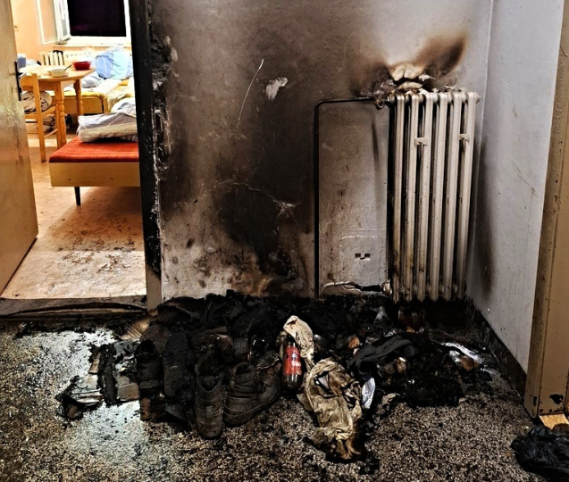 Ranní zásah v ubytovně: pětatřicet evakuovaných