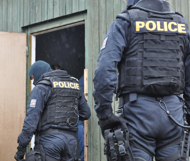 Kriminalisté v Přerově obvinili dva muže z distribuce pervitinu