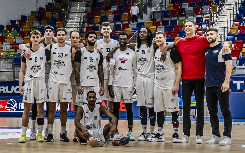 Basketbalový pohár ukázal BK REDTONE cestu