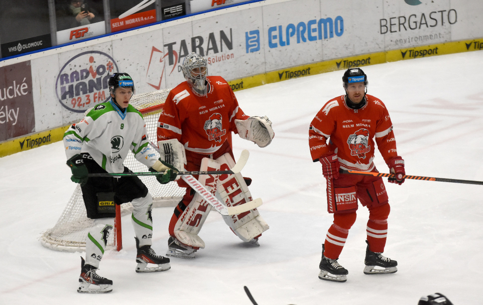 Hokejisté HC Olomouc prohráli v Pardubicích