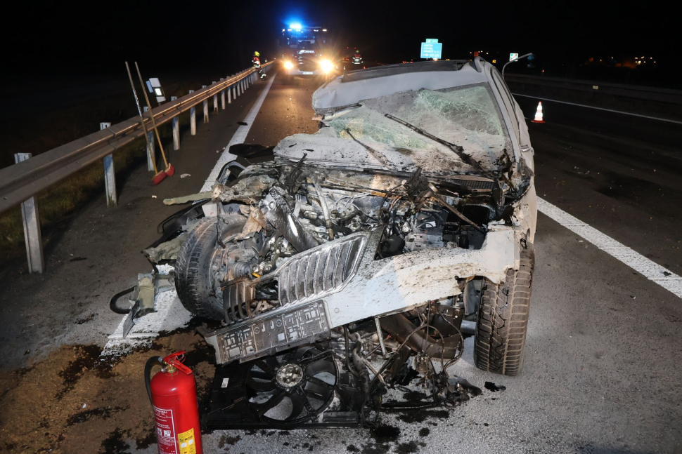 Opilá řidička havarovala na dálnici i s kojencem v autě